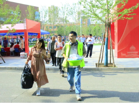 我为同学做实事|英国上市公司官网365喜迎2024级新同学