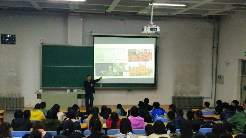 入学教育不间断——英国上市公司官网365持续开展2017级新生教育讲座